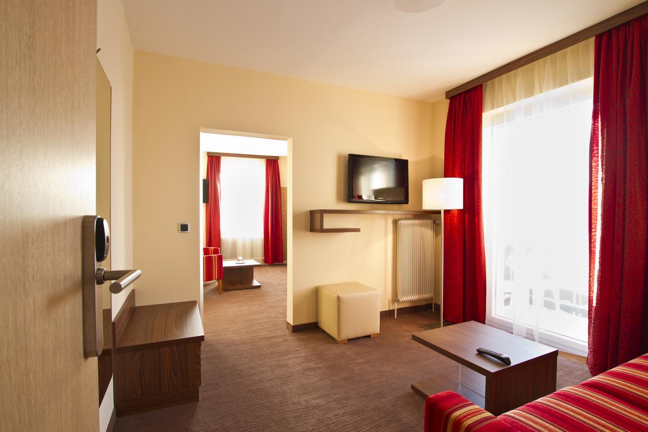 Schoenis-Landhotel Bad Mitterndorf Exterior photo